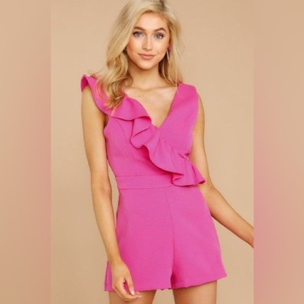 DO+BE Hot Pink Ruffle Romper Size L. Barely worn.